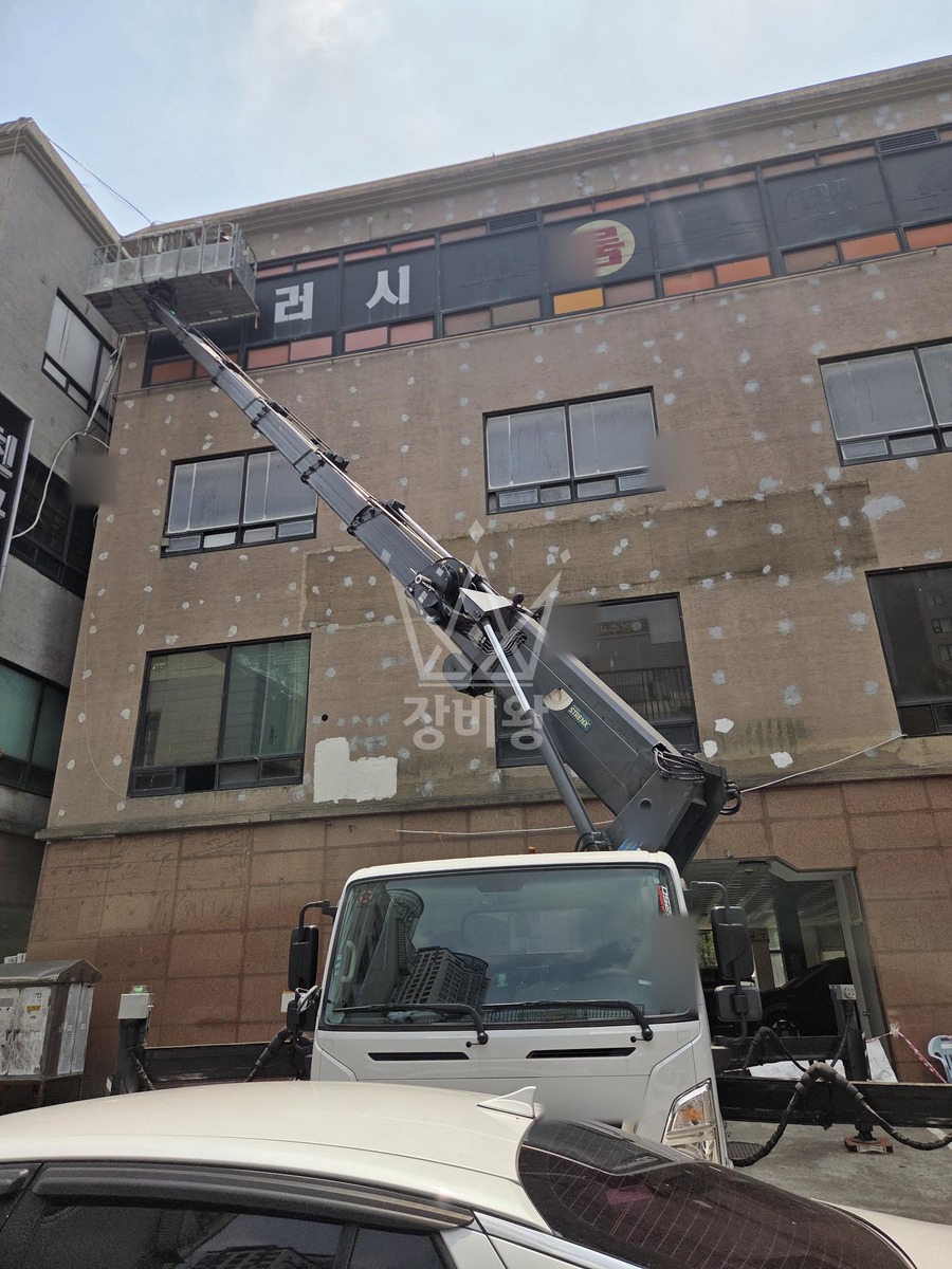 인천 연수구 청학동 3.5톤 스카이차 페인트작업 작업사진 3