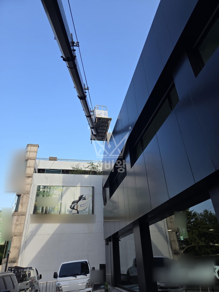 인천 남동구 구월동 3.5톤 스카이차 실리콘작업 작업사진 3