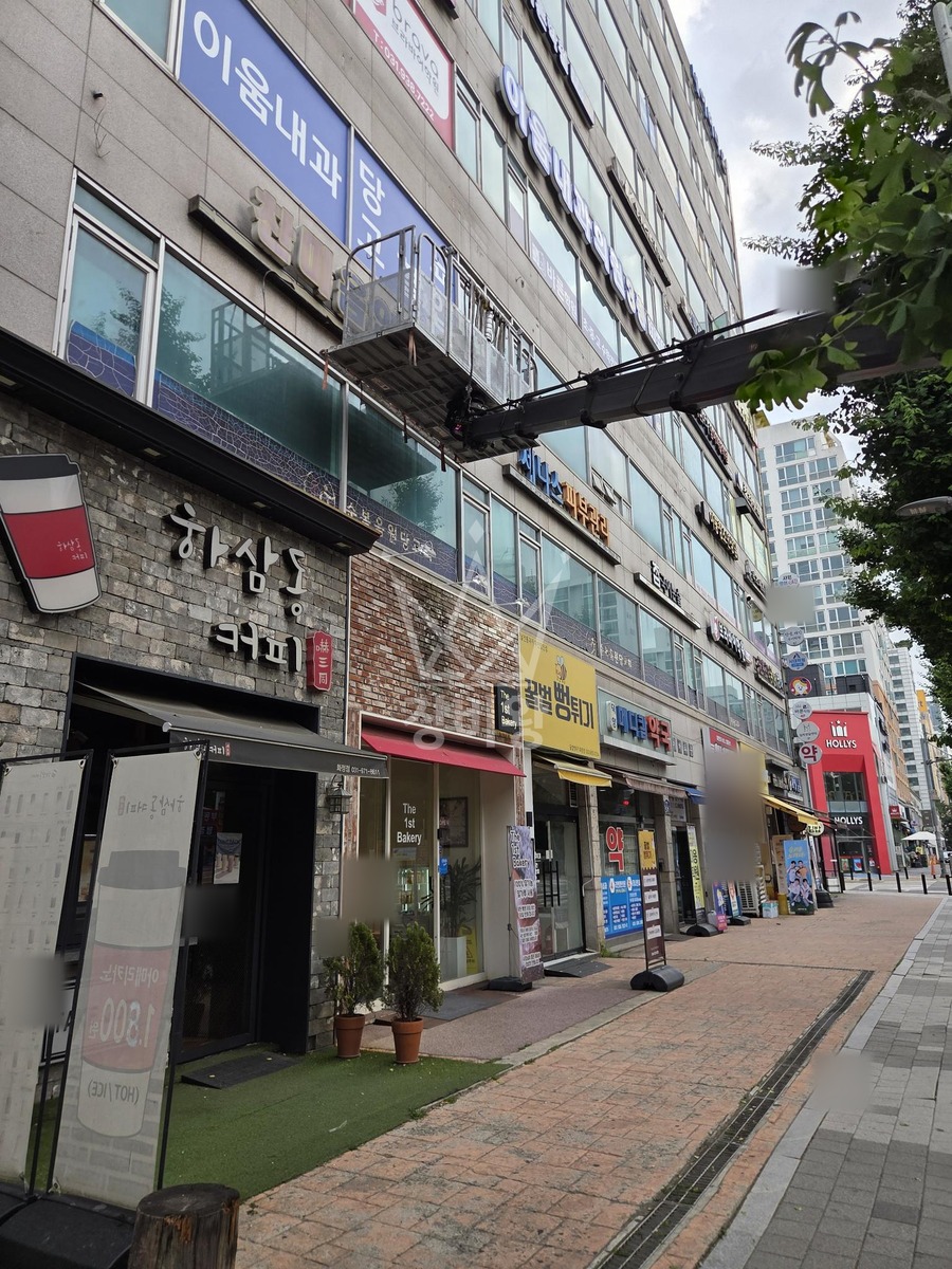 경기 고양시 덕양구 3.5톤 스카이차 간판철거 작업사진 3