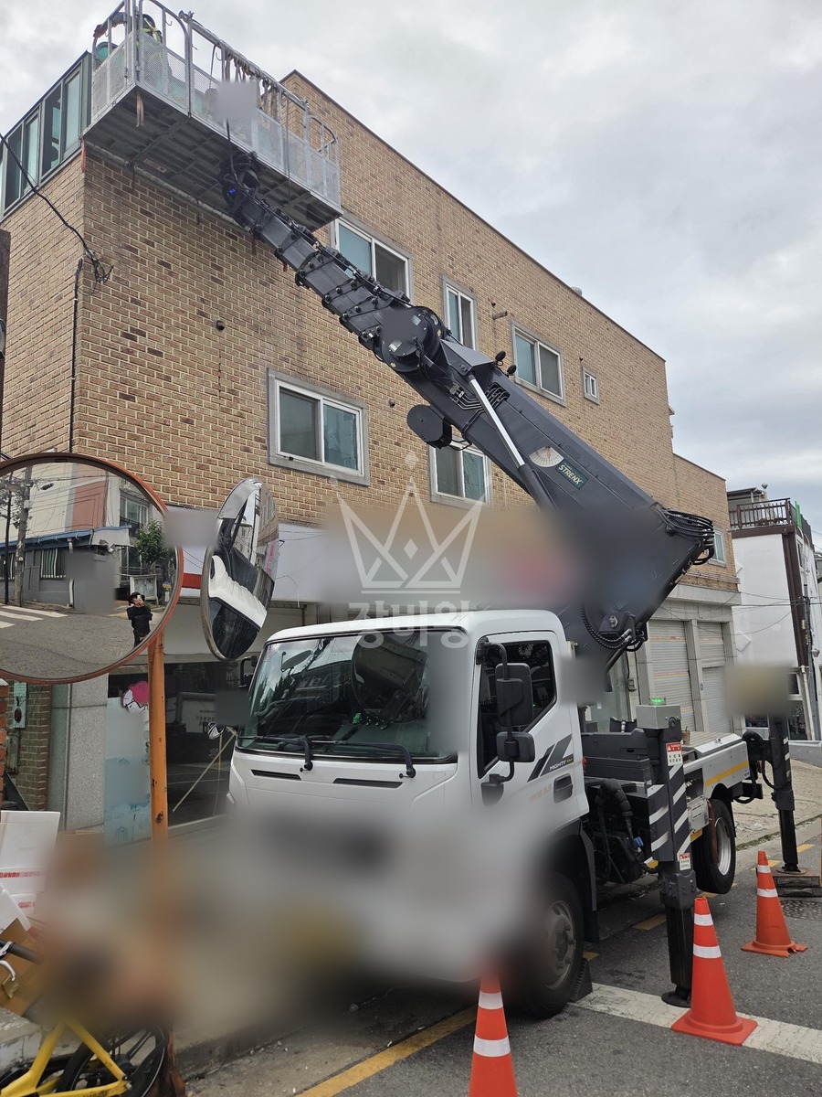 인천 서구 마전동 3.5톤 스카이차 외벽방수작업 작업사진 2