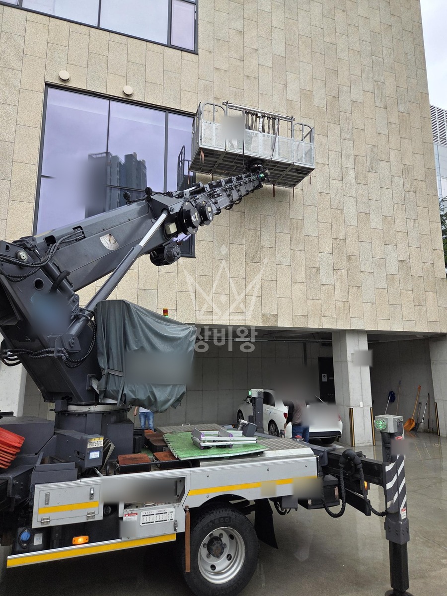 경기 고양시 덕양구 향동동 3.5톤 스카이차 점검 작업사진 3