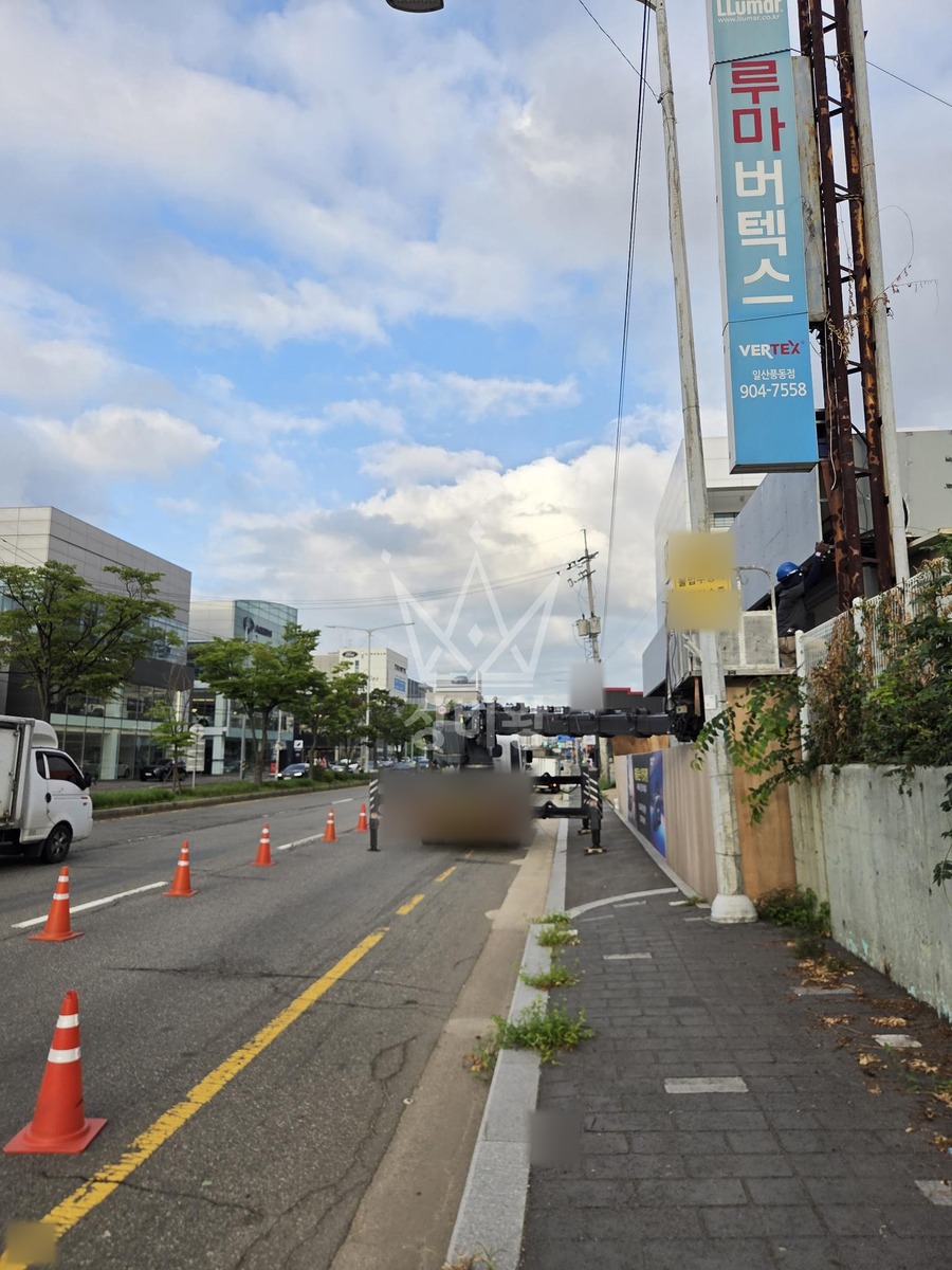 경기 고양시 일산동구 풍동 3.5톤 스카이차 1층 옥상 금속작업 작업완료사진 1