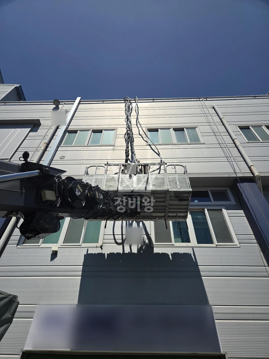 인천 서해구 가좌동 3.5톤 스카이차 3층 에어컨배관작업 작업사진 2