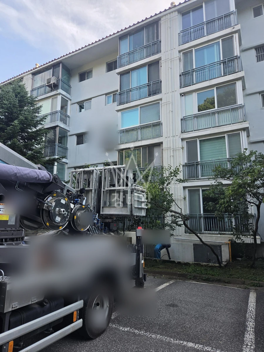 경기 성남시 분당구 야탑동 3.5톤 스카이차 외벽세척 작업완료사진 1
