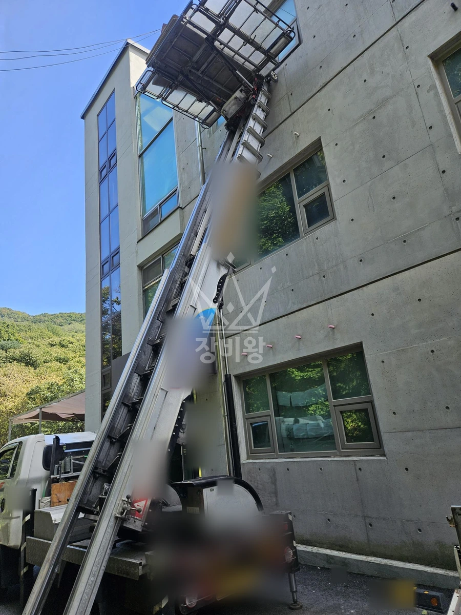 경기 남양주시 호평동 1톤 사다리차 자재양중 작업사진 1