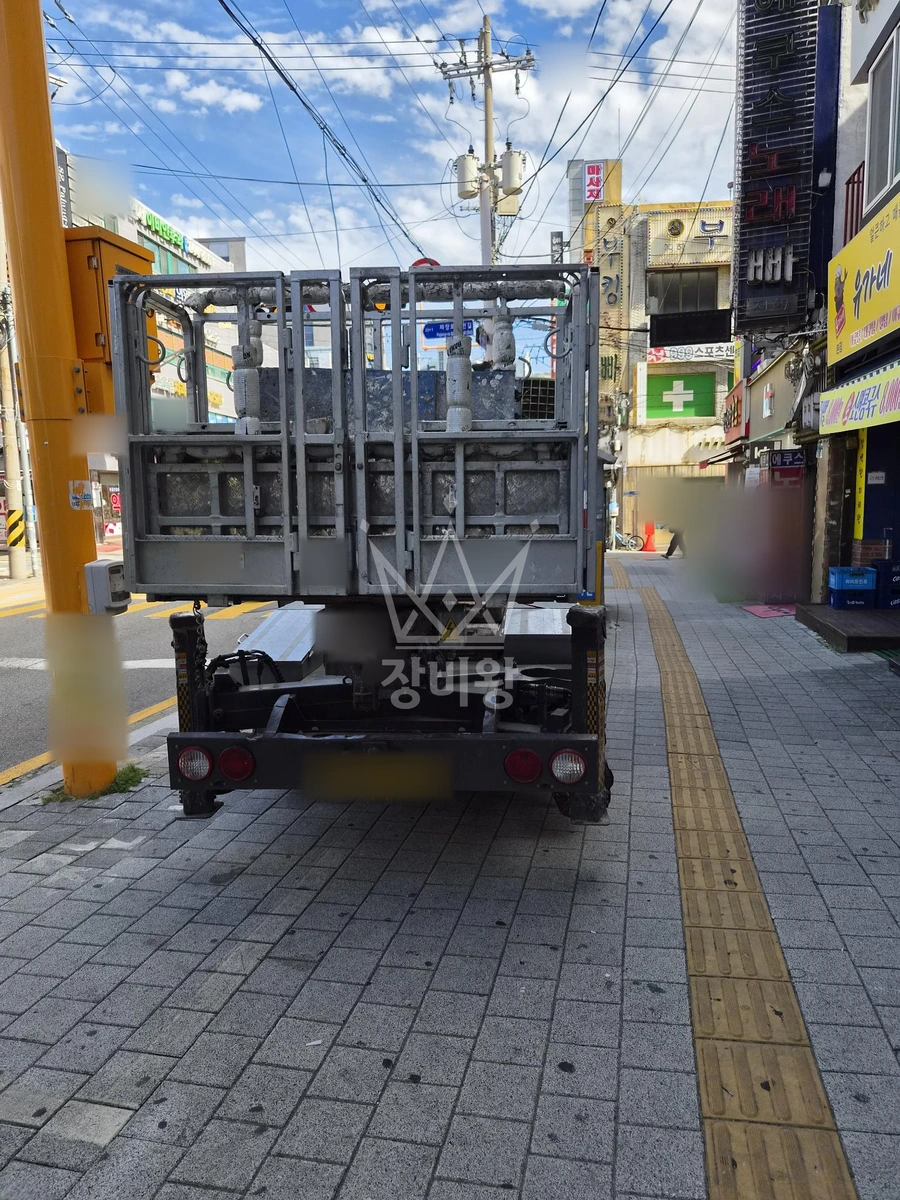 경기 수원시 장안구 정자동 1톤 스카이차 간판철거 작업완료사진 1