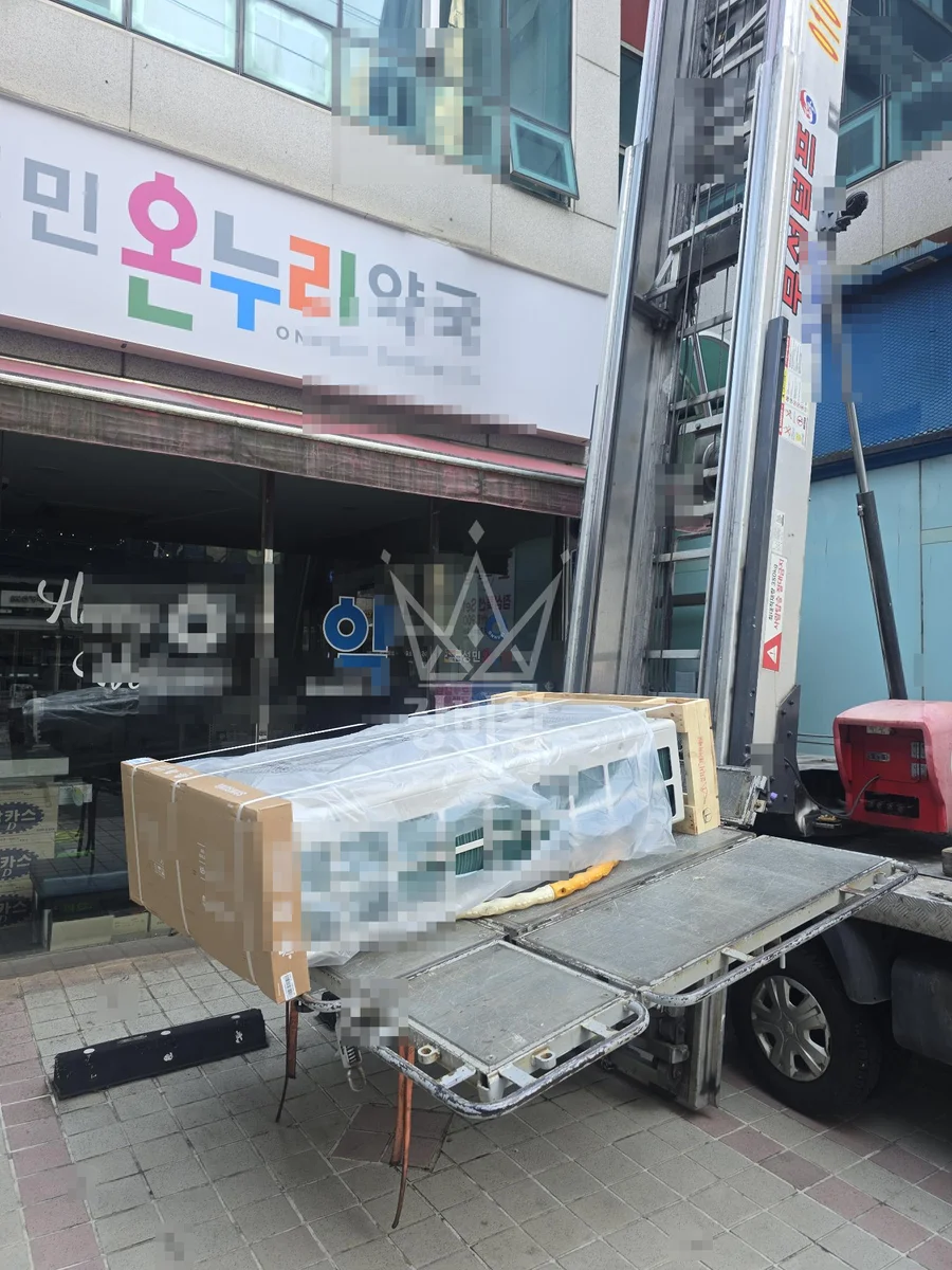 경기 의정부시 호원동 1.2톤 사다리차 6층 에어컨실외기1개 올림 작업사진 3