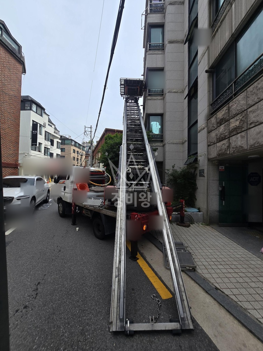 서울 강남구 역삼동 1.2톤 사다리차 이삿짐 1톤반 작업사진 1