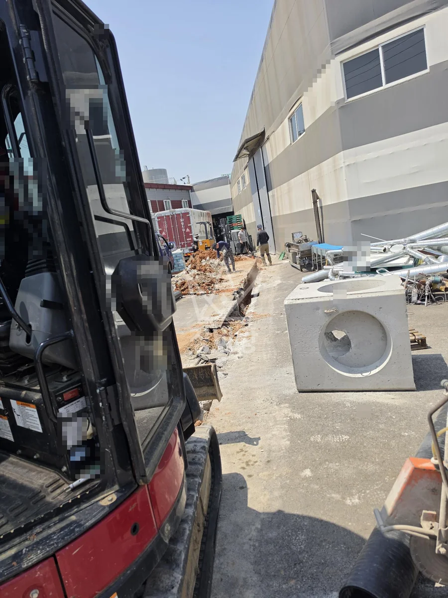 경기 김포시 하성면 포크레인(굴착기) 배수로작업 작업사진 2