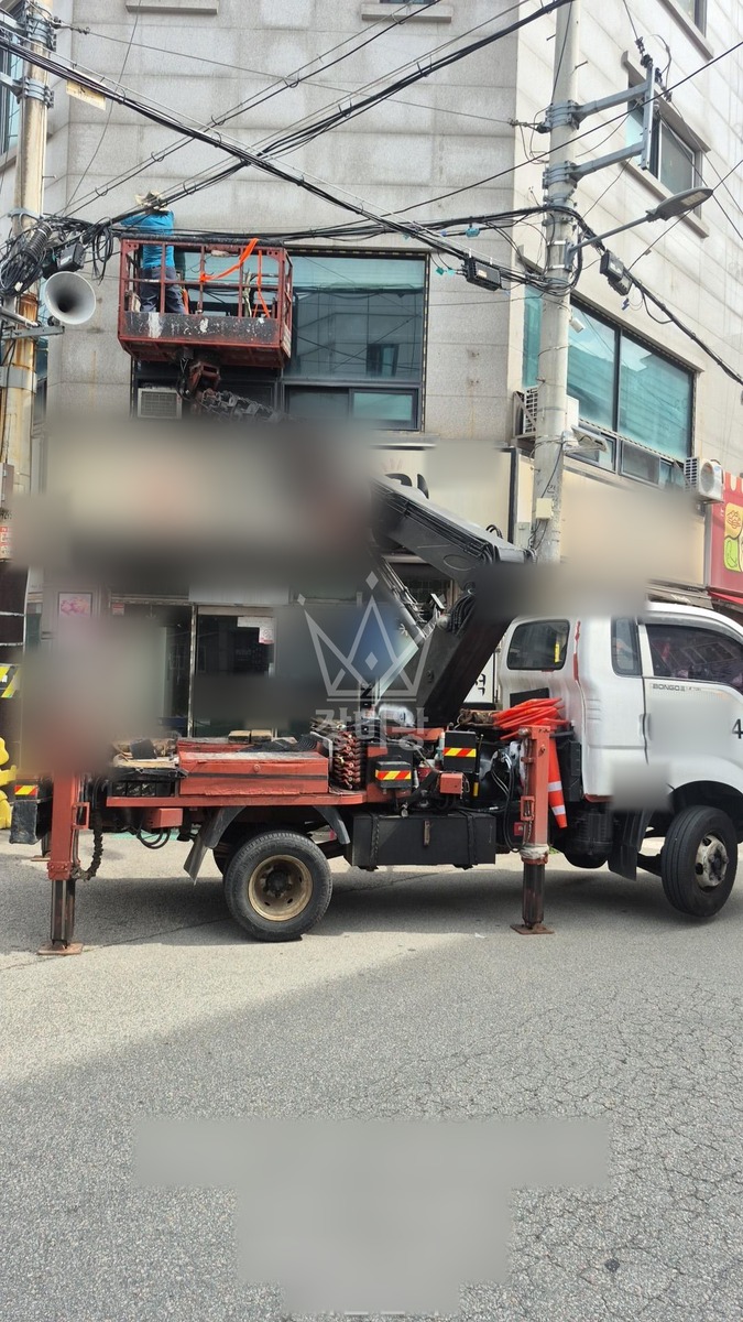 경기 평택시 포승읍 1톤 스카이차 창호-실리콘작업 작업사진 1