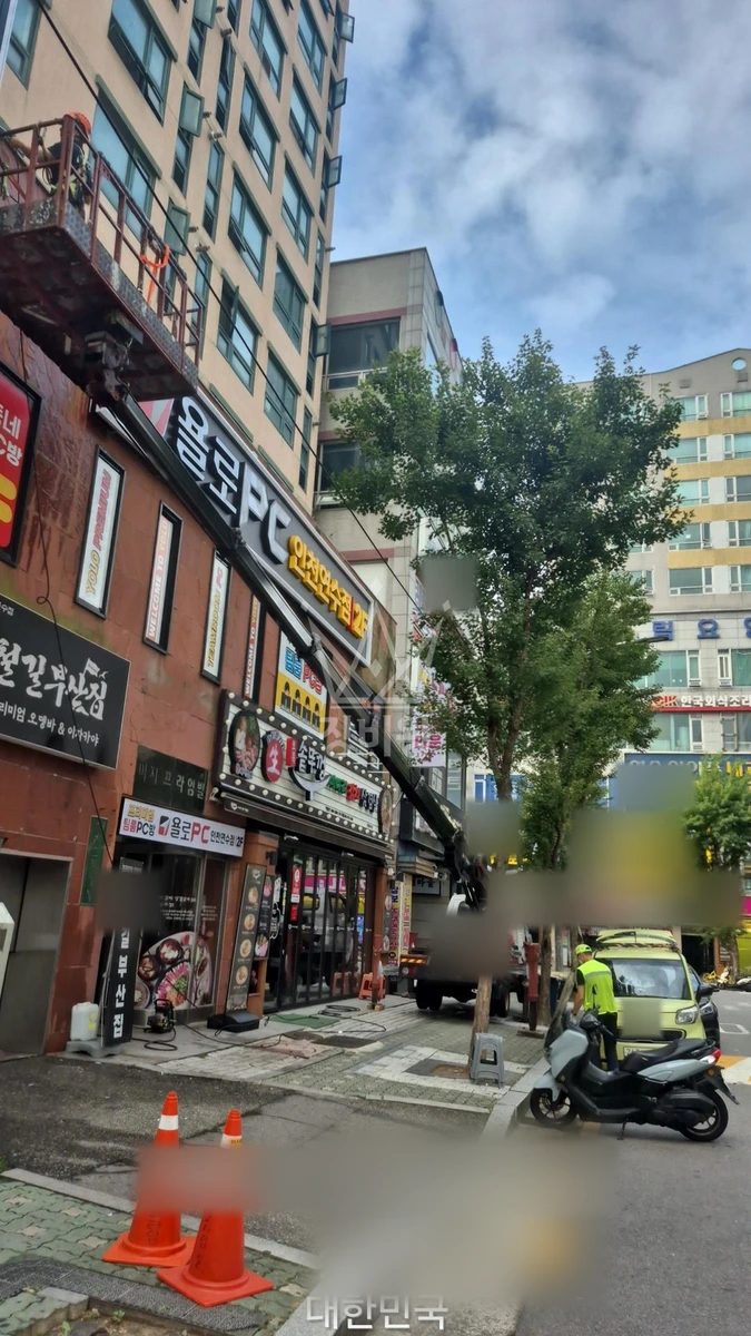 인천 연수구 연수동 1톤 스카이차 외벽고압청소 작업사진 3